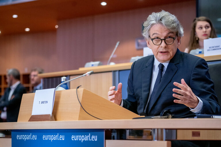 L'UE exhorte les banques européennes à accroître le financement des minerais critiques