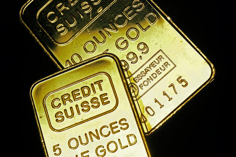 Le prix de l'or rebondit alors que la nouvelle crise bancaire frappe l'appétit pour le risque