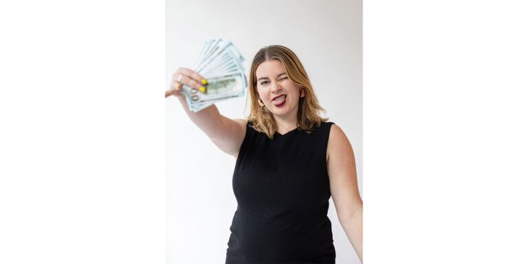 Elle est l'une des stars financières les plus populaires de TikTok en Amérique avec 2,2 millions d'abonnés - et elle dit que c'est "la chose la plus importante" à faire avec vos économies