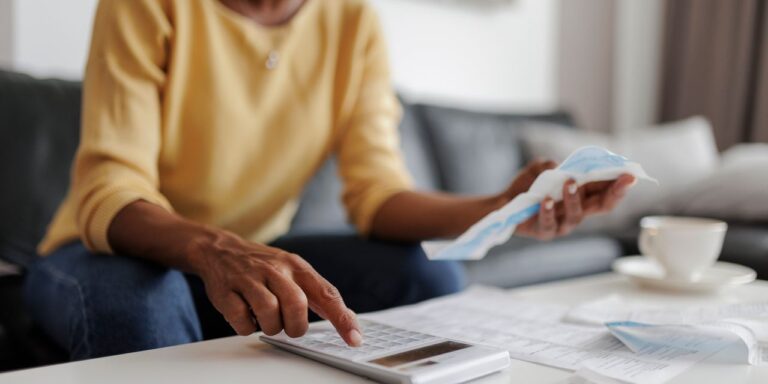 J'ai 59 ans, j'ai économisé 750 000 $ et j'ai abandonné mon conseiller financier.  Quel est mon déménagement ?