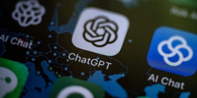 ChatGPT vs conseiller financier : comment faire des économies avec un revenu limité ?
