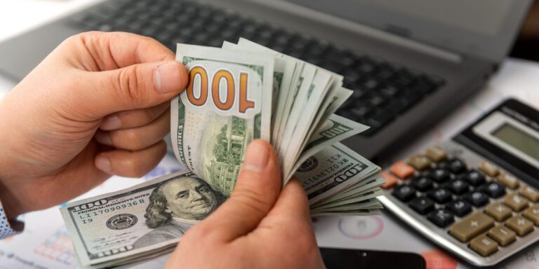 Le bonus de 2 000 $ pour l'ouverture d'un nouveau compte bancaire ?  Ça existe, et voici le deal avec ça