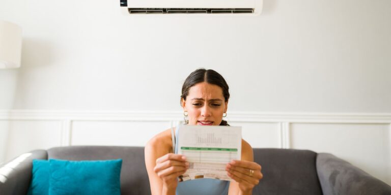 Près de 4 Américains sur 10 ont désormais du mal à payer leurs factures.  Voici pourquoi.
