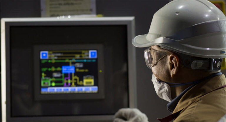 Le prix de l’uranium atteint un sommet pour la nouvelle décennie alors que les prévisions deviennent (encore) plus optimistes