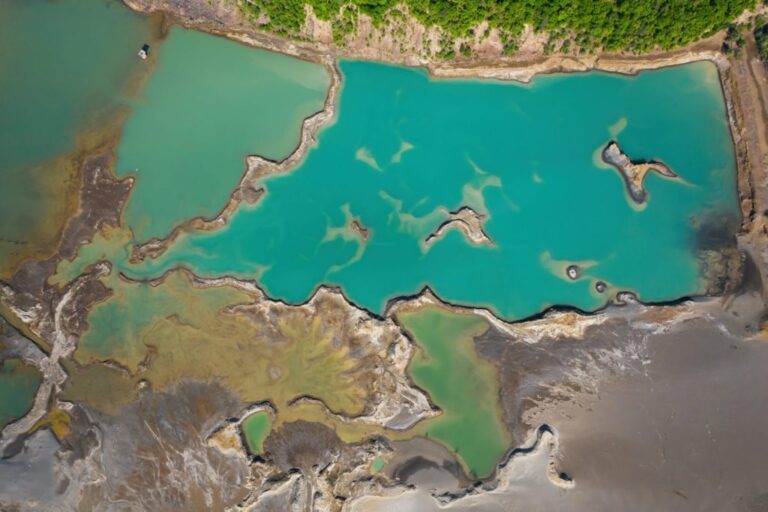 Une étude souligne la nécessité de nettoyer la pollution minière héritée qui présente des risques pour la santé de millions de personnes