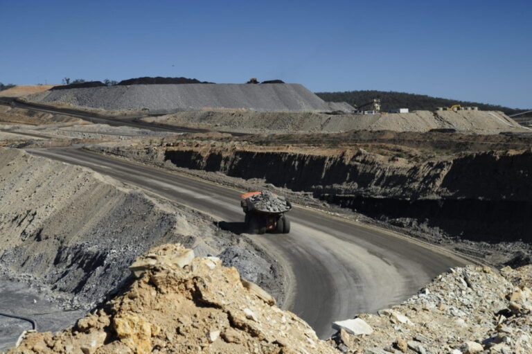 Whitehaven dénonce « l'échec » d'un investisseur dissident après l'accord sur les mines BHP