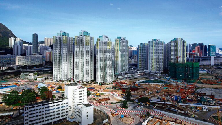 Perspectives immobilières 2024 : les taux immobiliers devraient augmenter jusqu'à 15 % mais la demande devrait rester stable