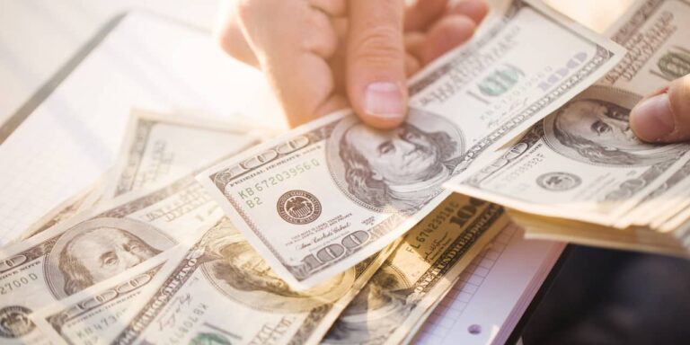Cette plateforme d'investissement offre 20 000 $ (oui, vous avez bien lu) simplement pour leur transférer votre argent.  Voici le piège.