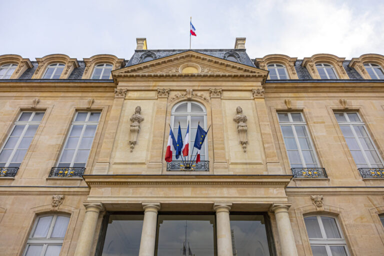 Le gouvernement français annonce de nouveaux fonds pour sauver le nickel