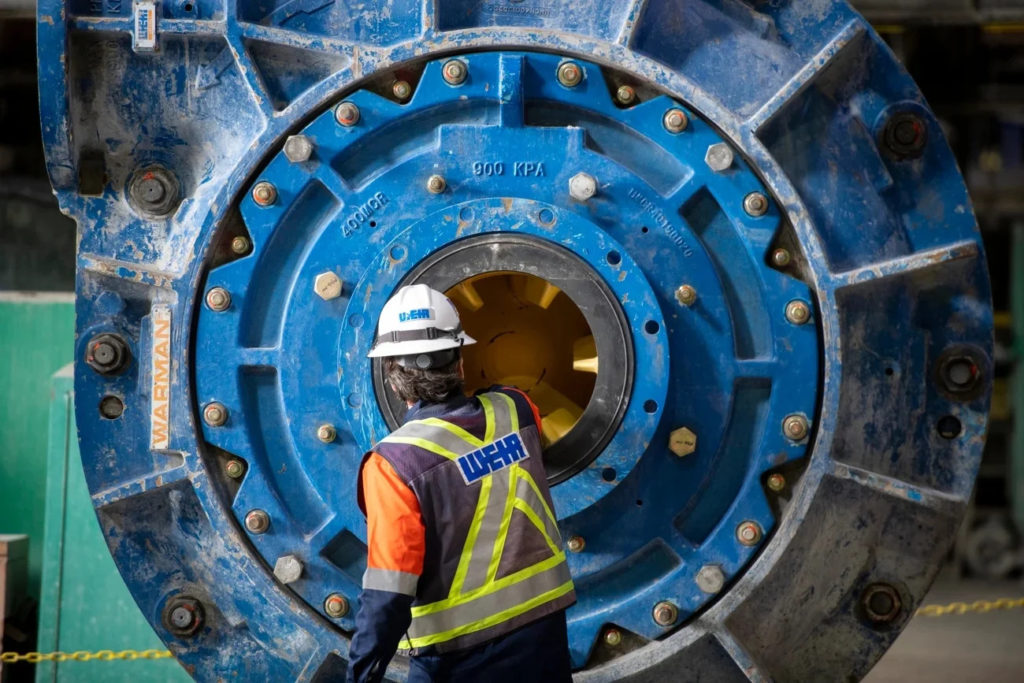 Les marges du groupe Weir améliorées par le secteur minier et augmente son dividende