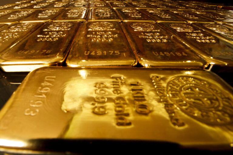 Certaines banques russes pourraient avoir échangé de l'or contre des dollars, selon un rapport
