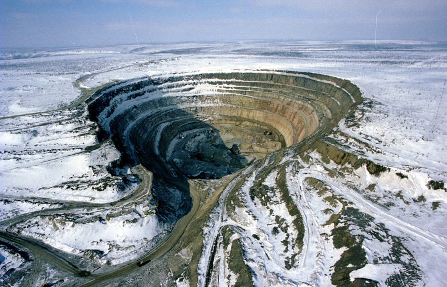 Alrosa halts diamond mining at two assets