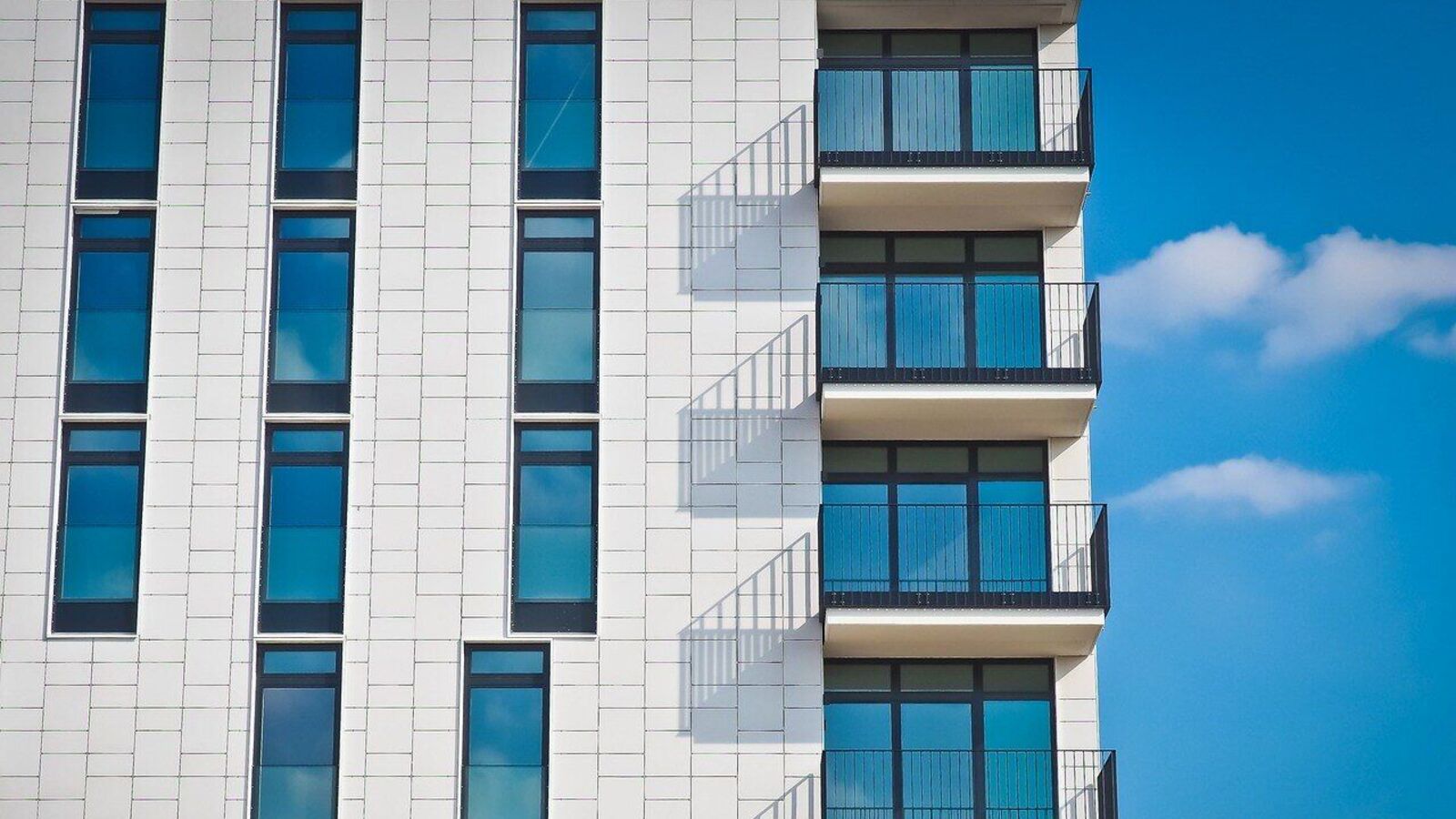 La hausse des prix de l'immobilier ne constitue pas un obstacle, les acheteurs recherchent des maisons plus grandes, selon une enquête Ficci-Anarock