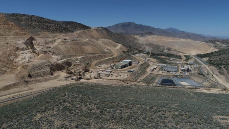 La mine Rochester agrandie de Coeur Mining atteint la production commerciale et les actions augmentent