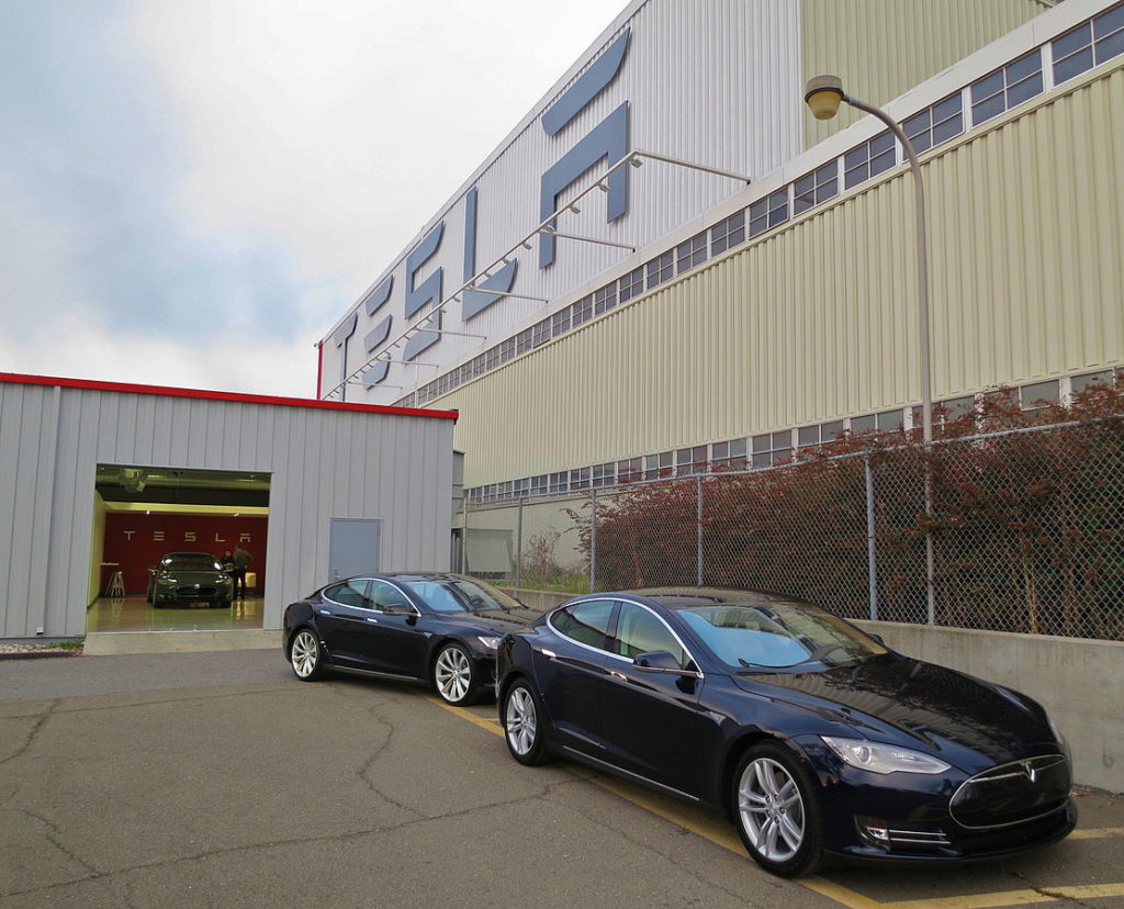 Tesla abandonne ses projets de voitures à bas prix face à la concurrence féroce des véhicules électriques chinois
