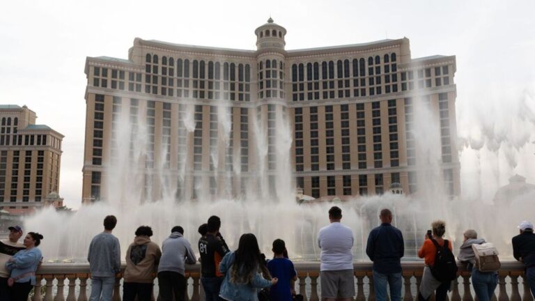 Le fonds immobilier assiégé de Blackstone enraye l'exode