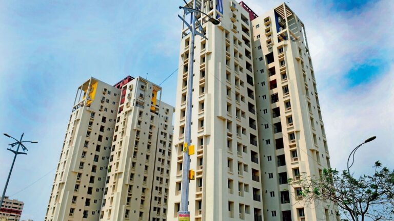 70 % des actions de Nifty Realty ont généré des rendements multibagger en un an, Sobha étant en tête du peloton ;  vérifier les autres