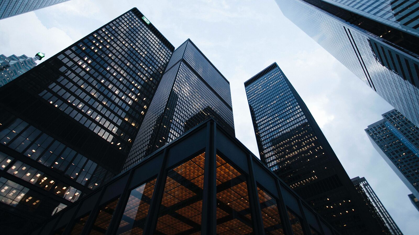 Concilier salaire et investissement immobilier : combien investir ?