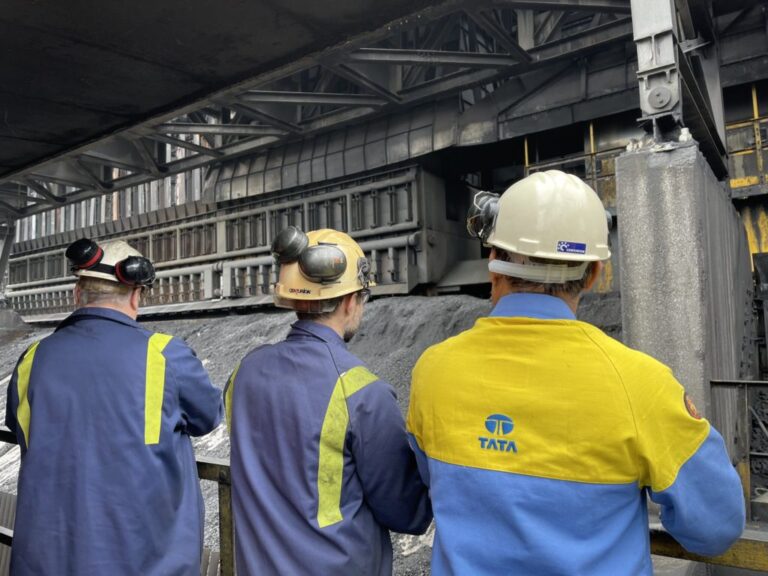 Les travailleurs de Tata Steel au Royaume-Uni appellent à leur première grève depuis 40 ans