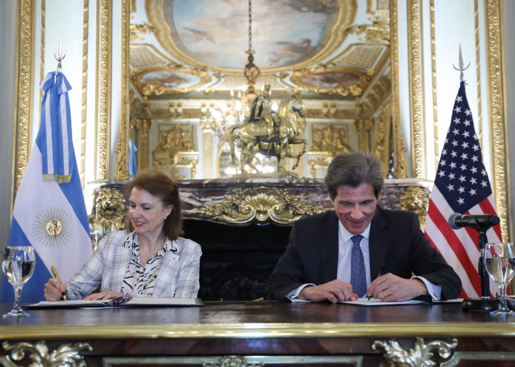 Les États-Unis signent un accord de coopération avec l'Argentine sur les minéraux essentiels