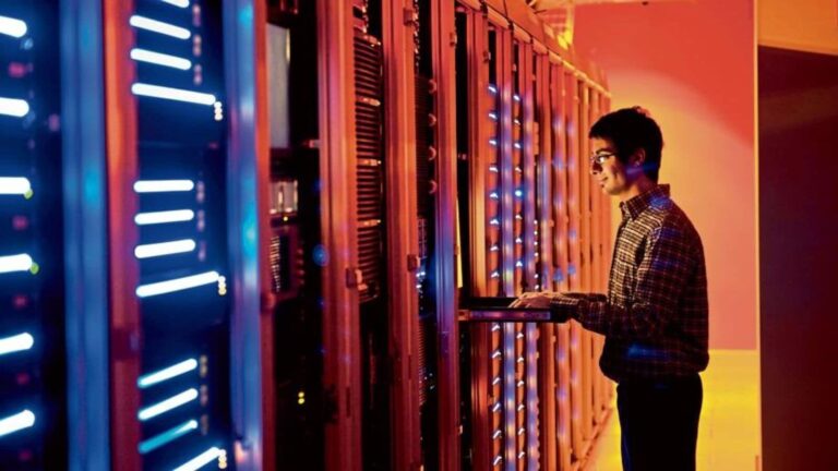 La ruée vers le Big Data Center : Adani accélère son investissement de 4 milliards de dollars, d'autres emboîtent le pas