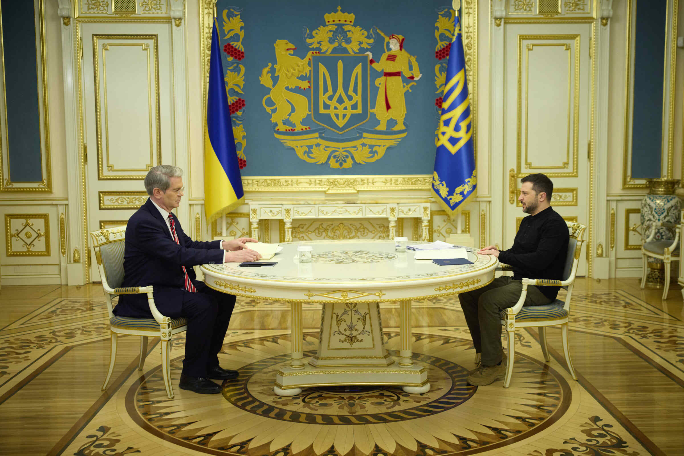 L'Ukraine rejette la soumission américaine pour 50% des minéraux de terres rares, FT dit