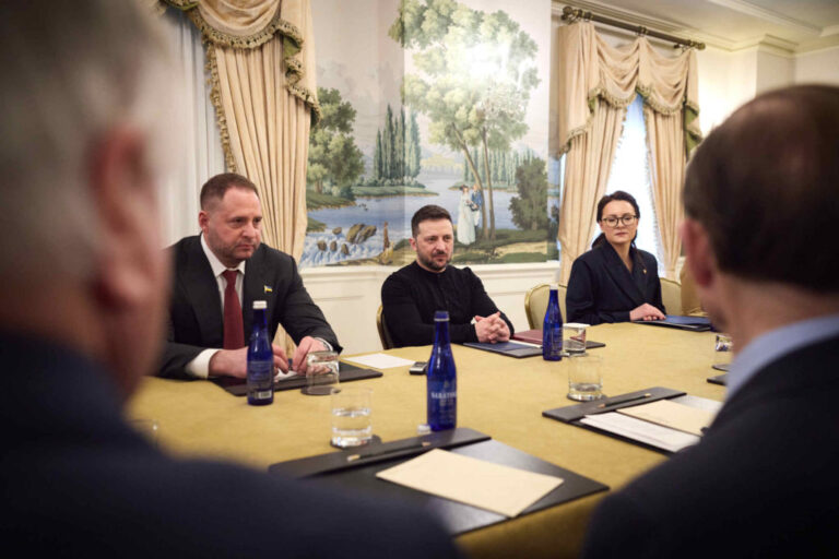 Colonne: les minéraux critiques occupent le devant de la politique dans la politique mondiale
