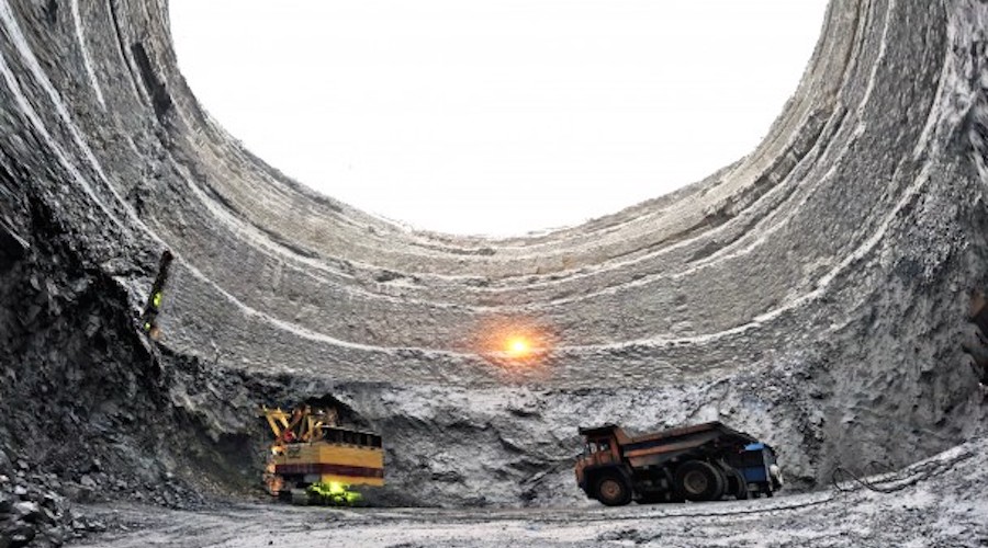 Alrosa suspend les opérations à des dépôts moins rentables au milieu des sanctions impact