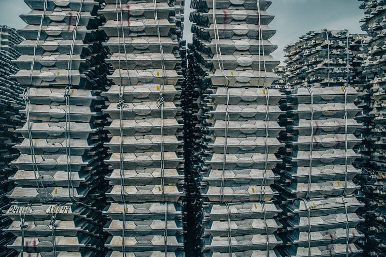 Vitol, marchés de métaux de rock gunvor avec de gros paris en aluminium