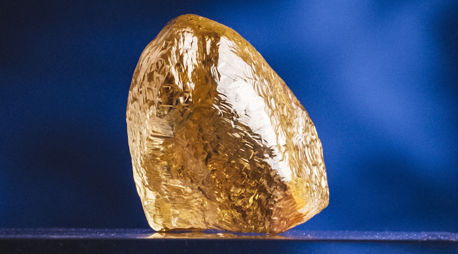 Diamond jaune rare trouvé à la mine Diavik de Rio Tinto