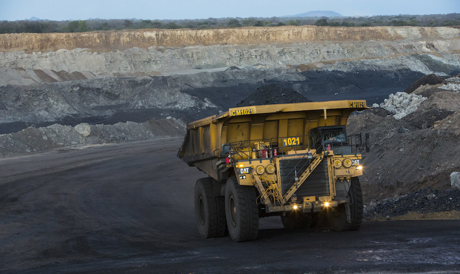 Les mines de charbon du Mozambique perdent des centaines de travailleurs alors que les prix baissent