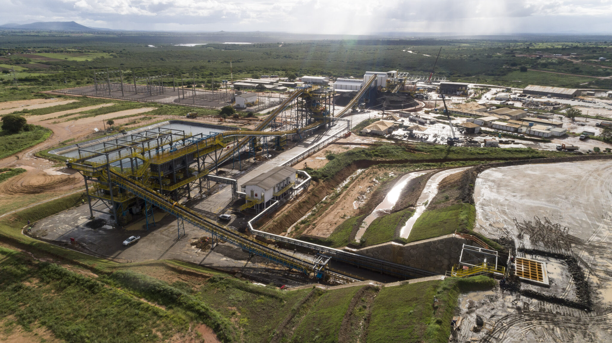 Appian complète la vente de mines de cuivre de 420 millions de dollars au groupe chinois