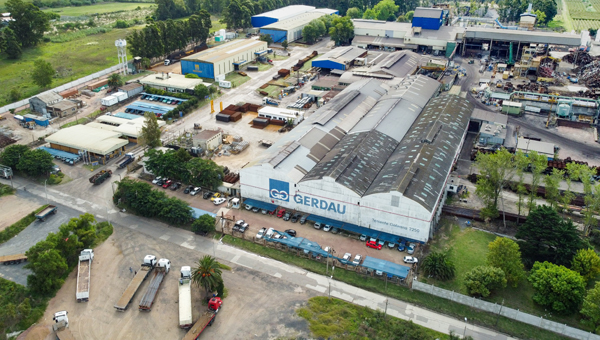 Gerdau publie de légers revenus de base battant à mesure que les revenus américains augmentent