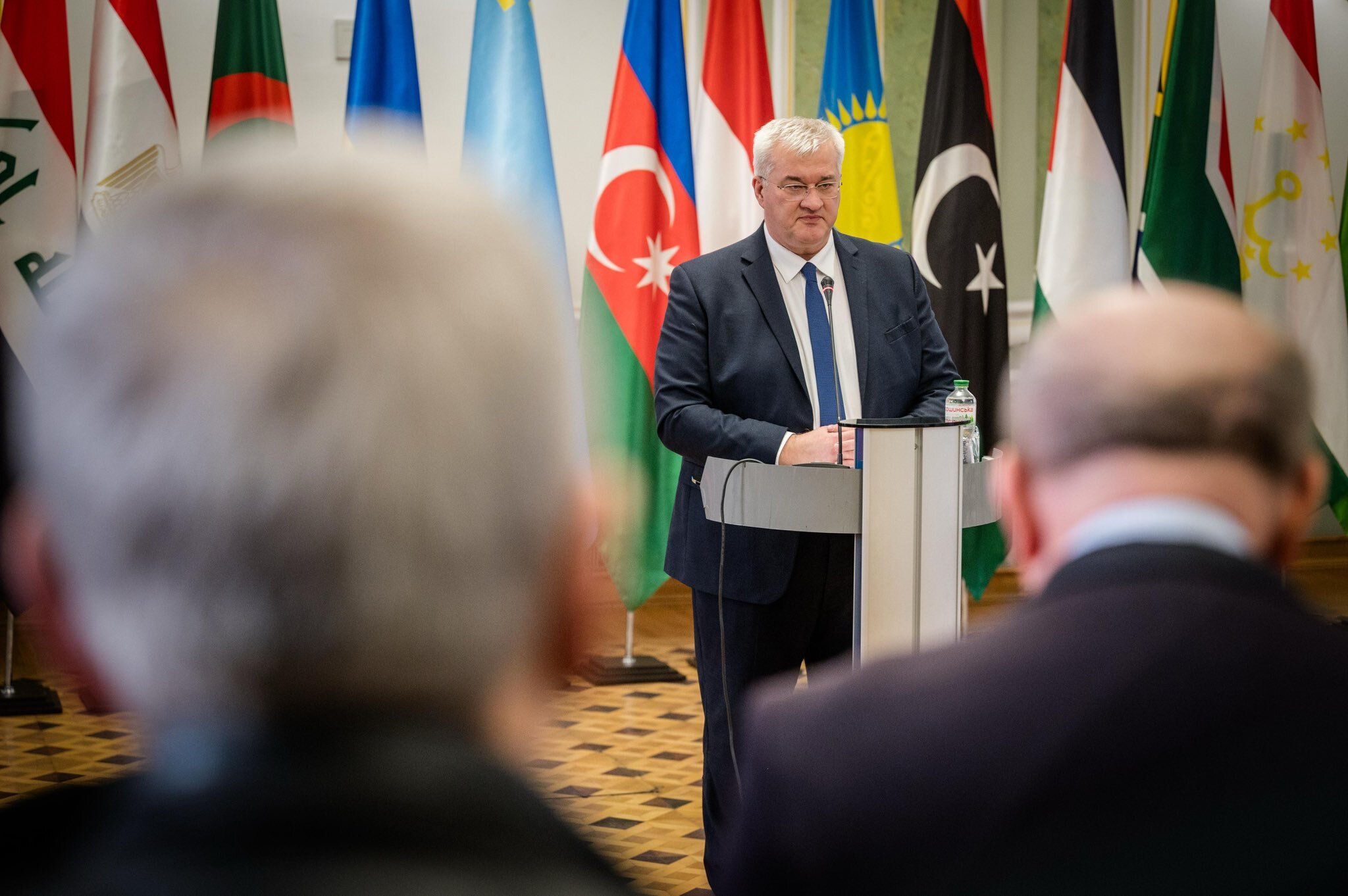 L'Ukraine va de l'avant sur l'accord américain après que Trump renouvelle la critique