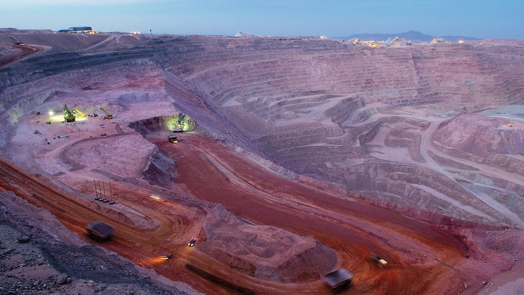 BHP donne au Chili une raison de 13 milliards de dollars pour réduire les formalités administratives pour les mines