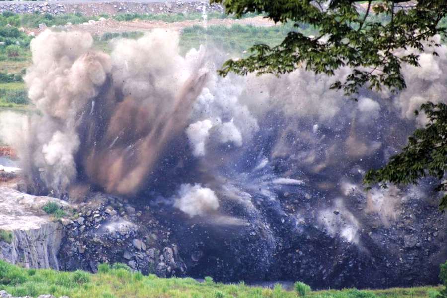 Le plus grand mineur de diamant de la Sierra Leone s'arrête, licenciant plus de 1 000 travailleurs