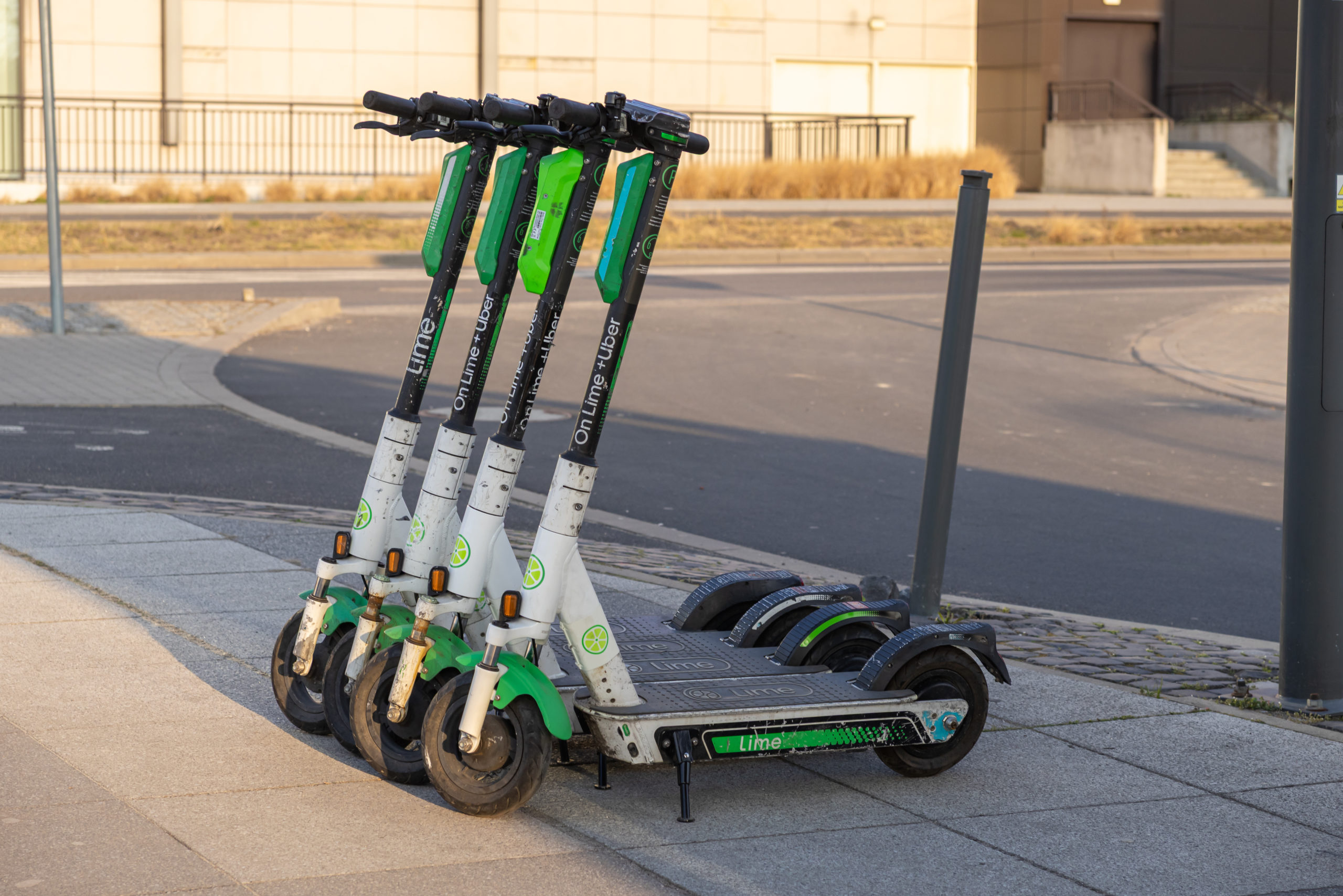 Matériaux cycliques, partenaire de chaux pour recycler les moteurs électriques de nous, flotte de micromobilité canadienne 