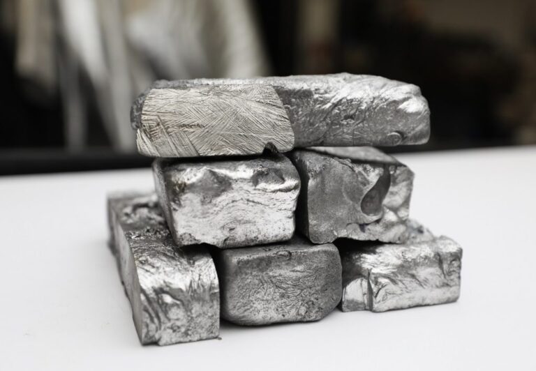 Sumitomo, Builders Vision Back Us Rare Earths Startup Phoenix Saings