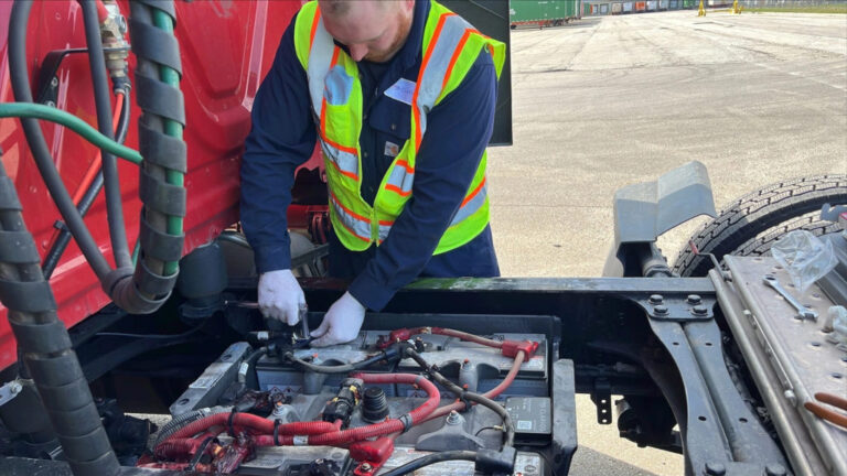 US Battery Maker Clarios pour construire une usine de minéraux critiques de 1 milliard de dollars