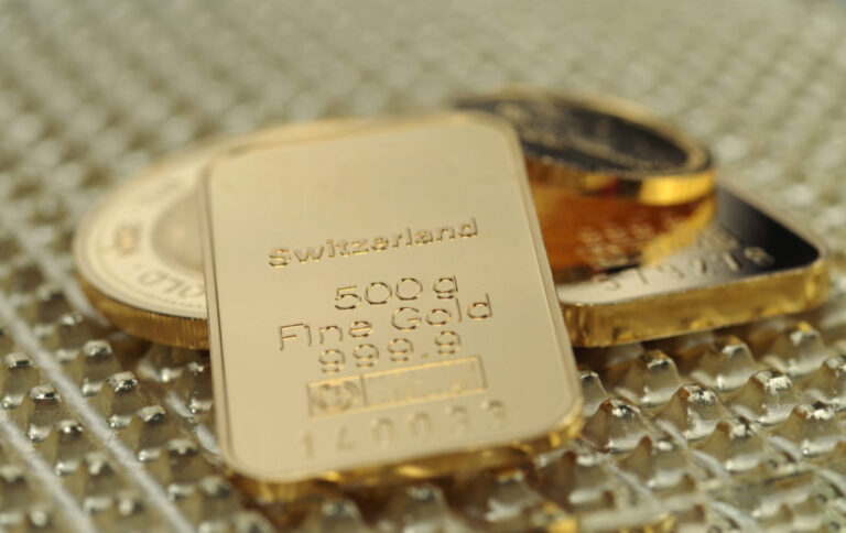 Les Américains dépensent des pièces d'or alors que les investisseurs asiatiques augmentent