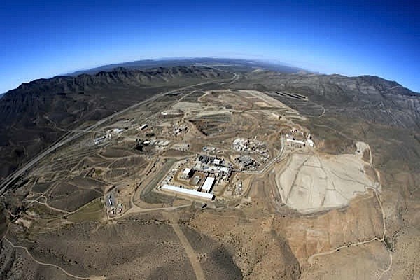 Molycorp shuts down Mountain Pass rare earth plant