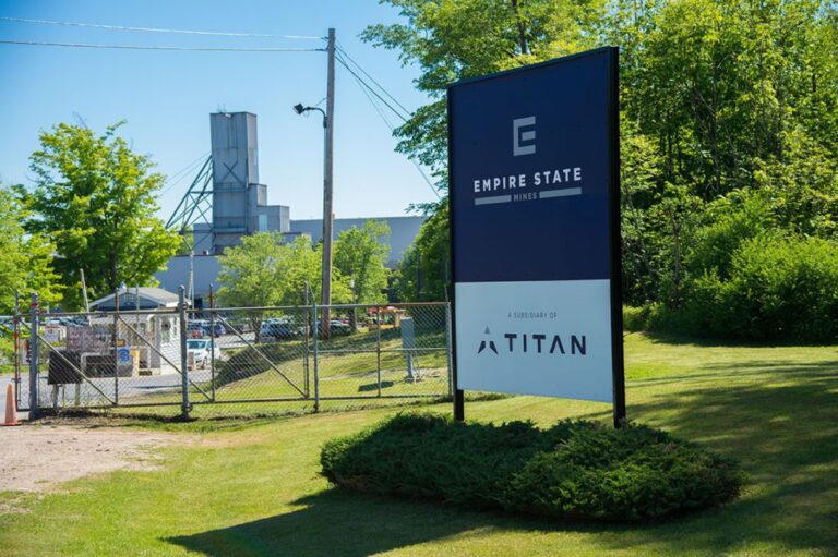 Titan Mining s'envole sur un financement exim de 15,8 millions de dollars pour le développement du zinc-graphite
