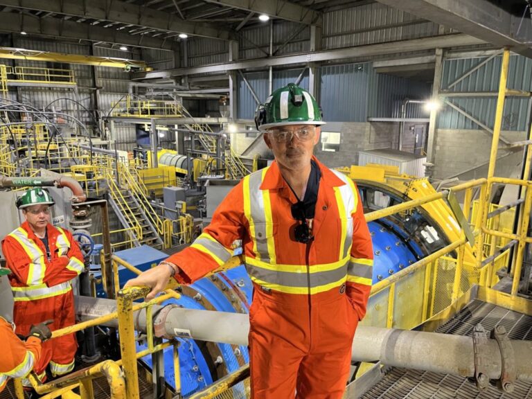 Le magnat canadien de miniers cherche des projets américains alors que Trump dérégule