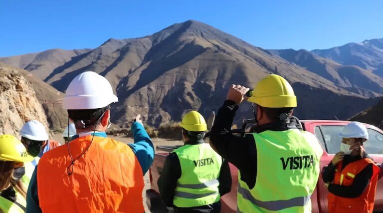 Royal Gold to acquire Sandstorm, Horizon in $3.7B deal