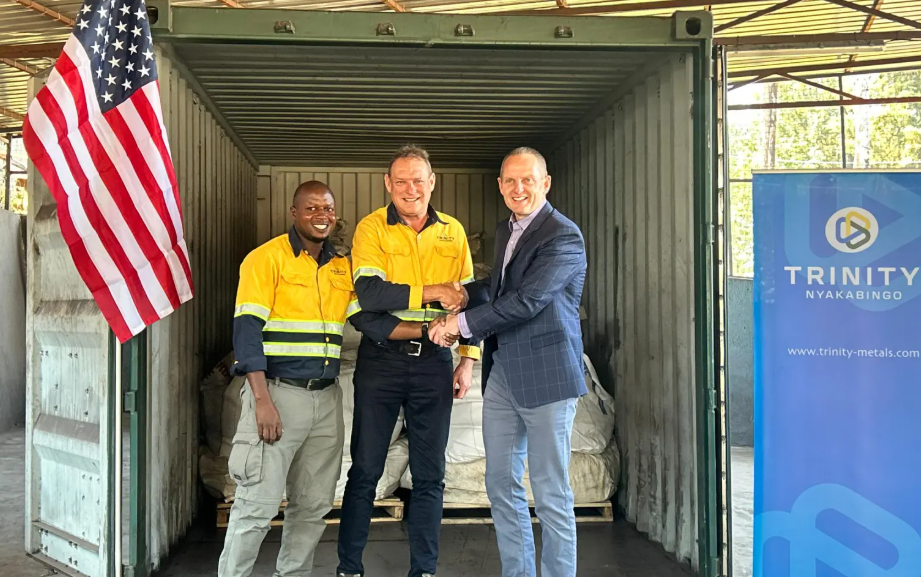US Ambassador to Rwanda Eric Kneedler, Trinity CEO Peter Geleta and Nyakabingo Mine General Manager Justin Uwiringiyimana celebrating the loading of tungsten destined for the United States.