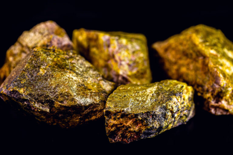 Sprott achète la plupart de l'uranium en 2,5 ans