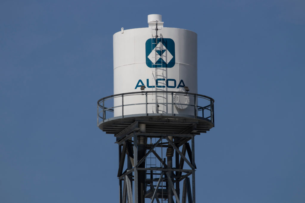 Alcoa estime que les tarifs douaniers sur les expéditions d'aluminium continuent d'augmenter