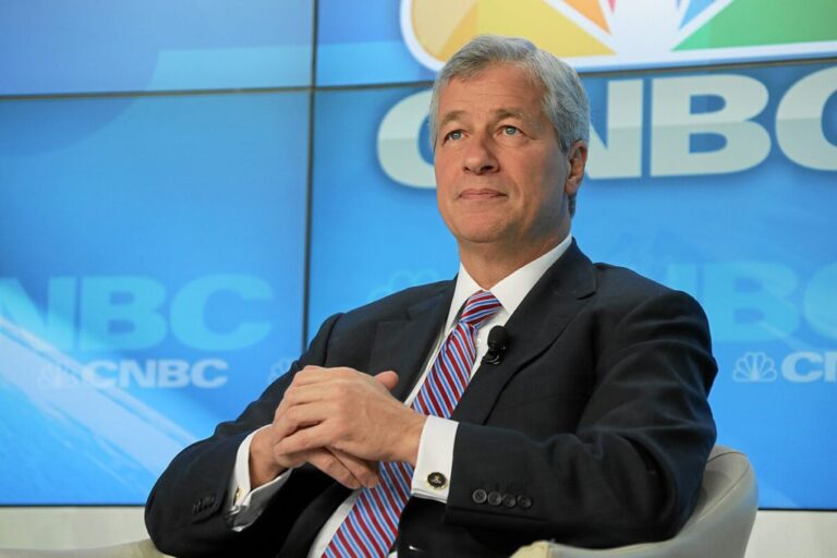 Dimon dit qu'il est "semi-rationnel" de détenir de l'or dans son portefeuille