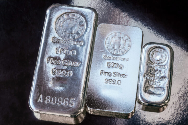 La Royal Mint met en garde contre les retards de livraison alors que les Londoniens se précipitent pour l'argent