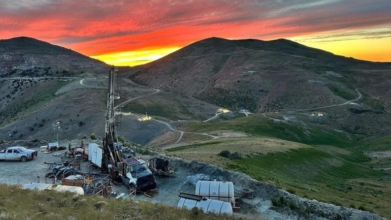 Le changement de PDG de Barrick pourrait déclencher les ventes d'actifs, Takeover: Analystes